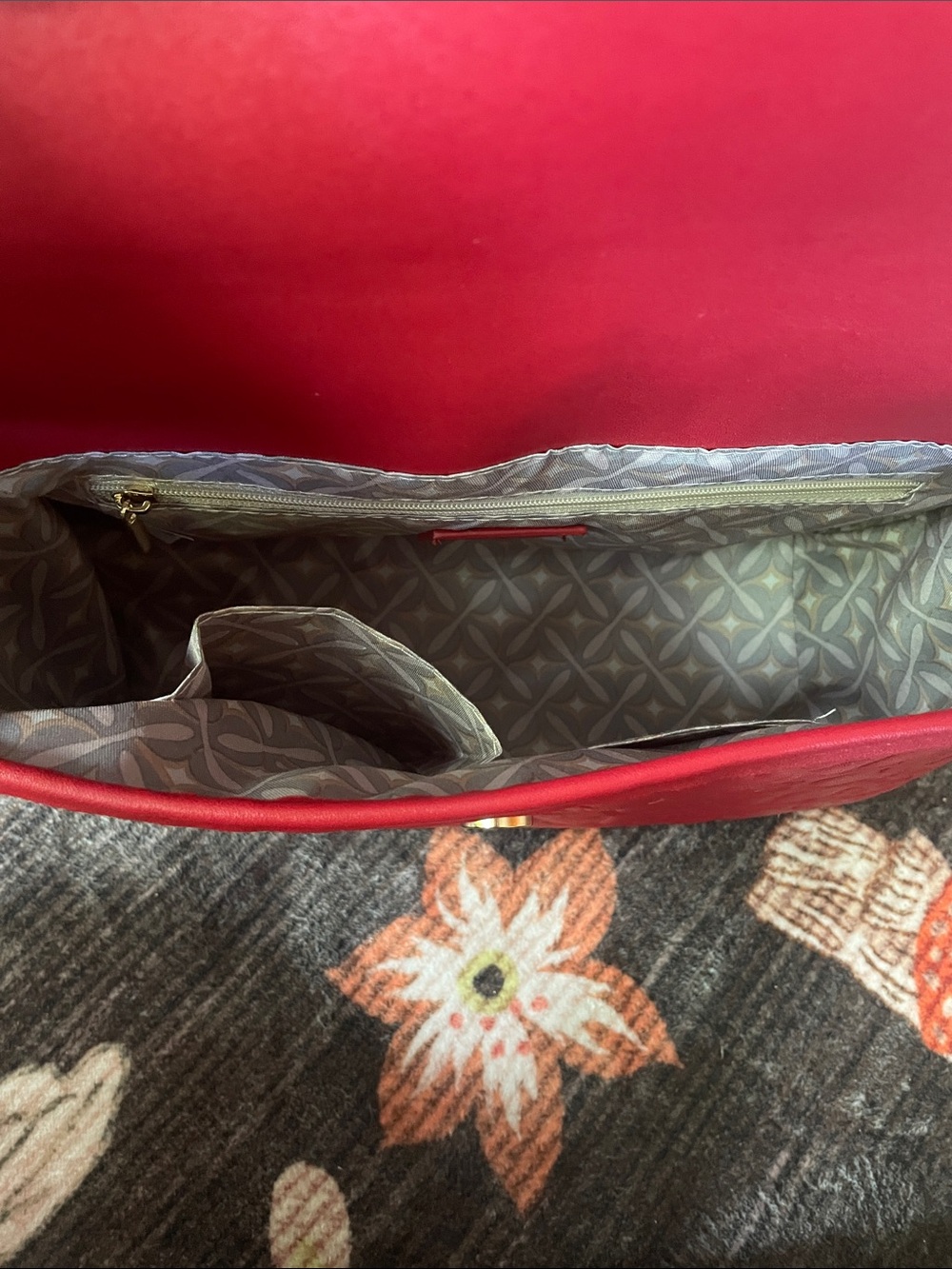 CXL Christian Lacroix Embossed Red Shoulder Bag with Gold Accents Logo - Picture 8 of 14